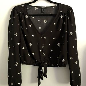 Black and White Flower Cropped Blouse
